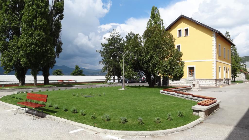 Hotel Dijamant Bileća Exteriér fotografie